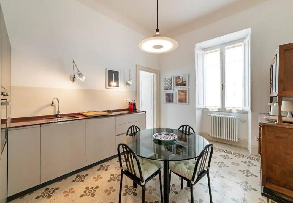 Elegant And Spacious In - Metro B1 Rom