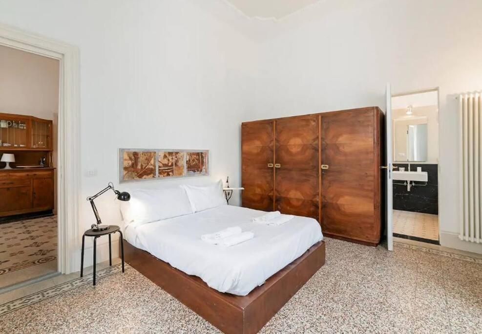 Apartment Elegant And Spacious In - Metro B1 Rom